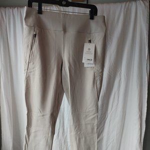 *SALE! January 2-4*   Peak Hybrid Fleece Tight  L NWT